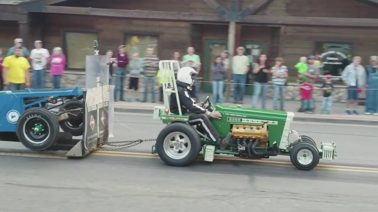 Asphalt Mini Tractor Pulling