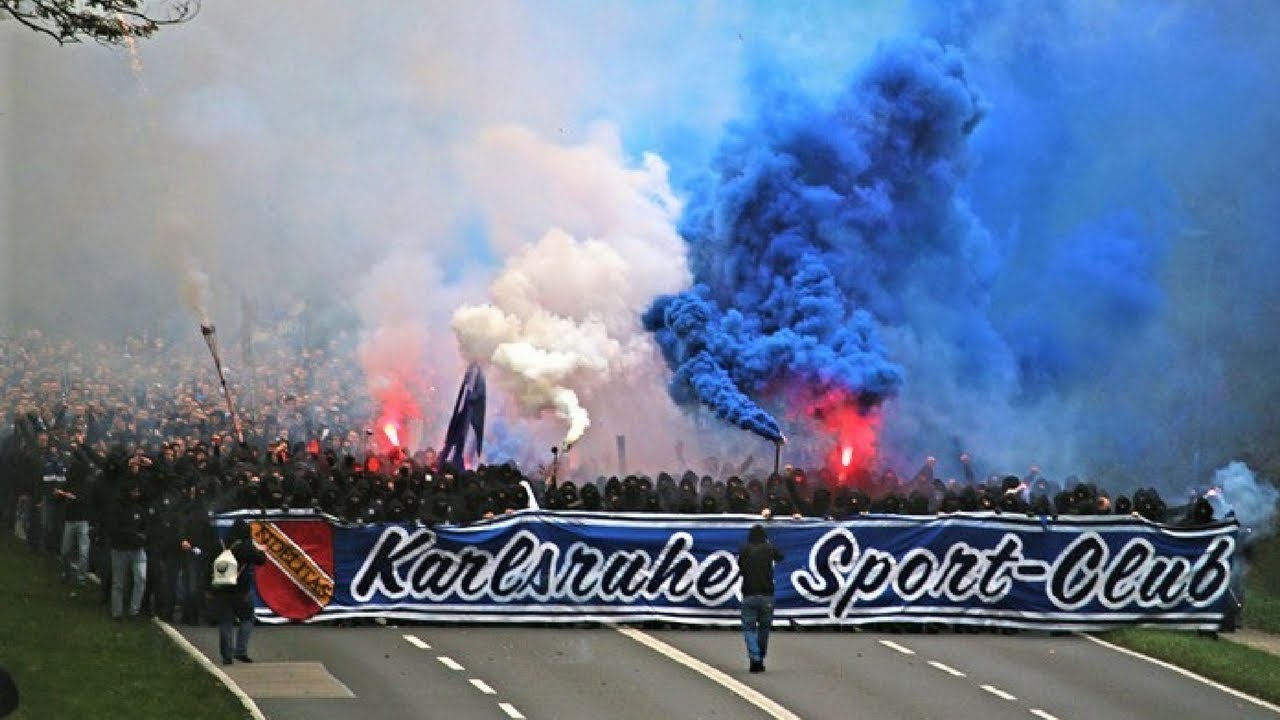 Karlsruher SC Corteo I 3rd German League I Quelle: Ultras Crew 2002
