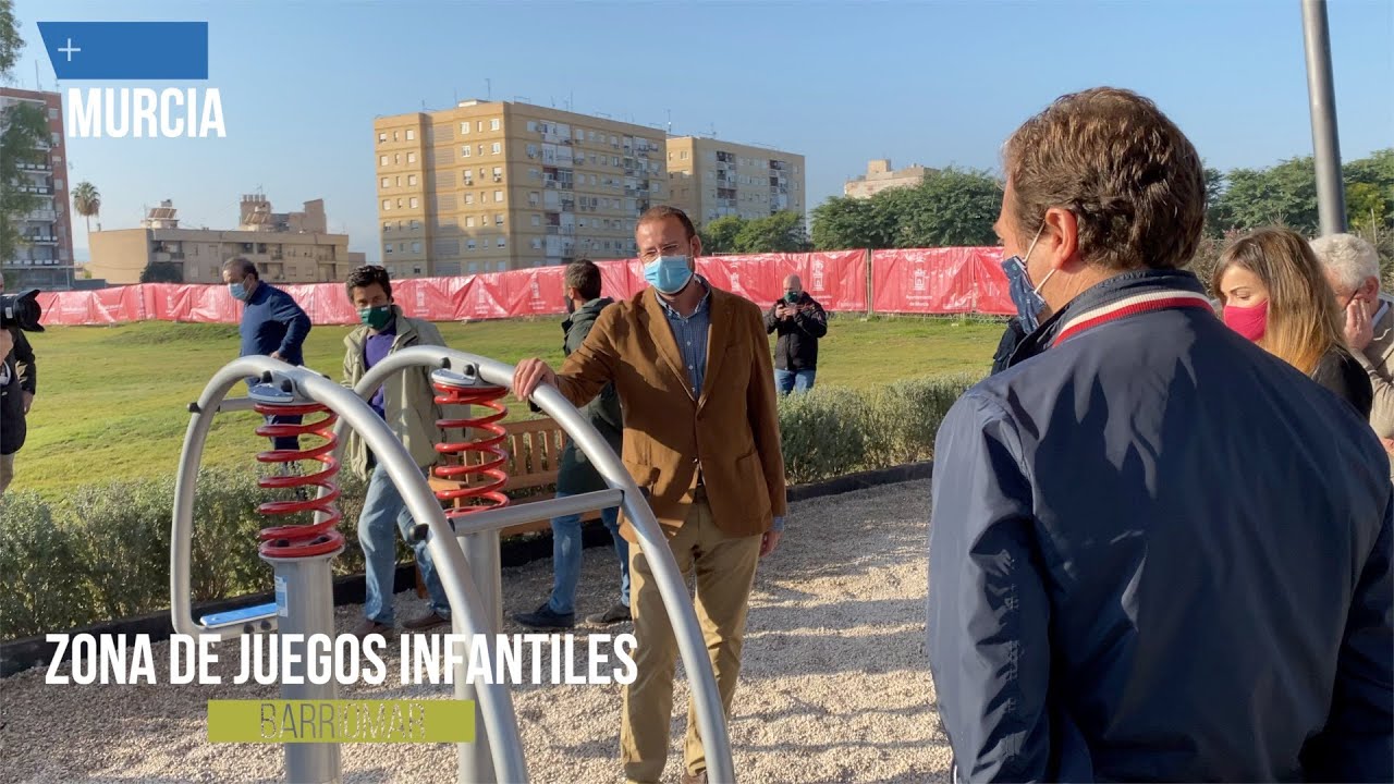 Los vecinos de Conexión Sur ya pueden disfrutar de una nueva área de juegos infantiles de Barriomar