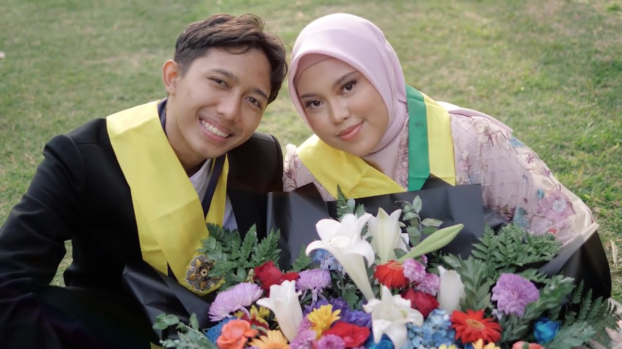 WISUDA UGM Jogja: Video Cinematic Wisuda Kk Baihaqi Sarjana S1 Teknik Mesin