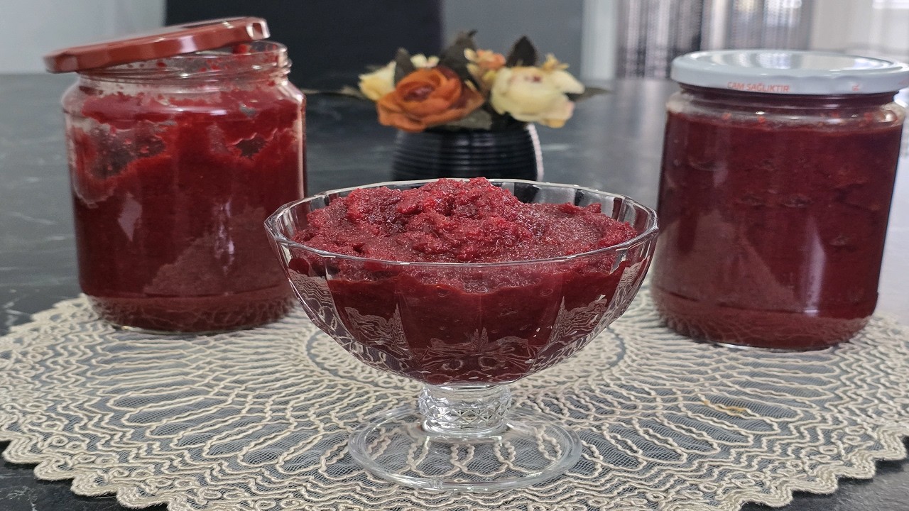 Яркая домашняя икра из свеклы, моркови и лука. Простой рецепт для гурманов.