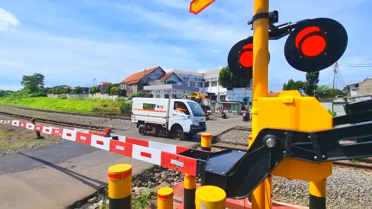 Palang Baru Kuning | 3 Perlintasan Kereta Api Bogor | LEN x WANTECH | NS x KYOSAN