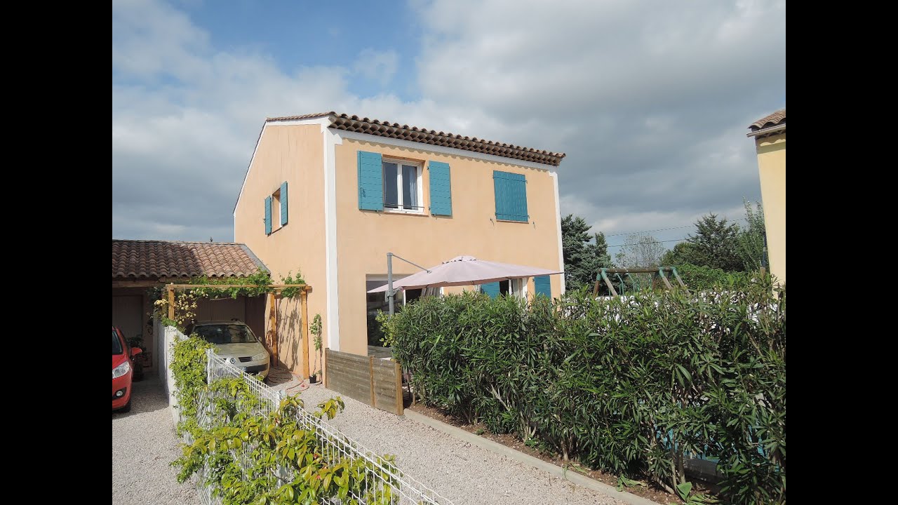 Côté Place Immobilier : Villa T4/5 à vendre avec piscine ( Ref. : VAV-1825)