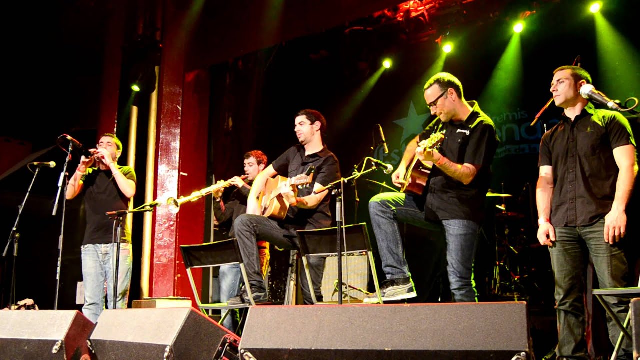 Muixeranga - Obrint Pas (Premis Enderrock)