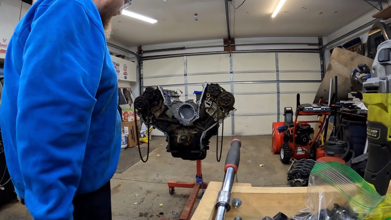 Демонтаж головки блока цилиндров Ford Coyote