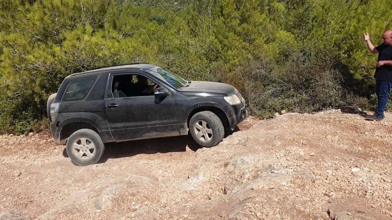 SUZUKI GRAND VITARA vs TOYOTA LAND CRUISER PRADO OFFROAD TEST HILL CLIMB גרנד ויטרה לנד קרוזר בשטח