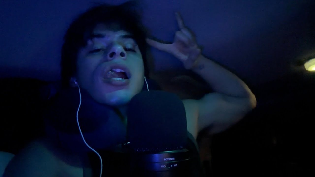 ASMR mouth sounds in pearly the girly