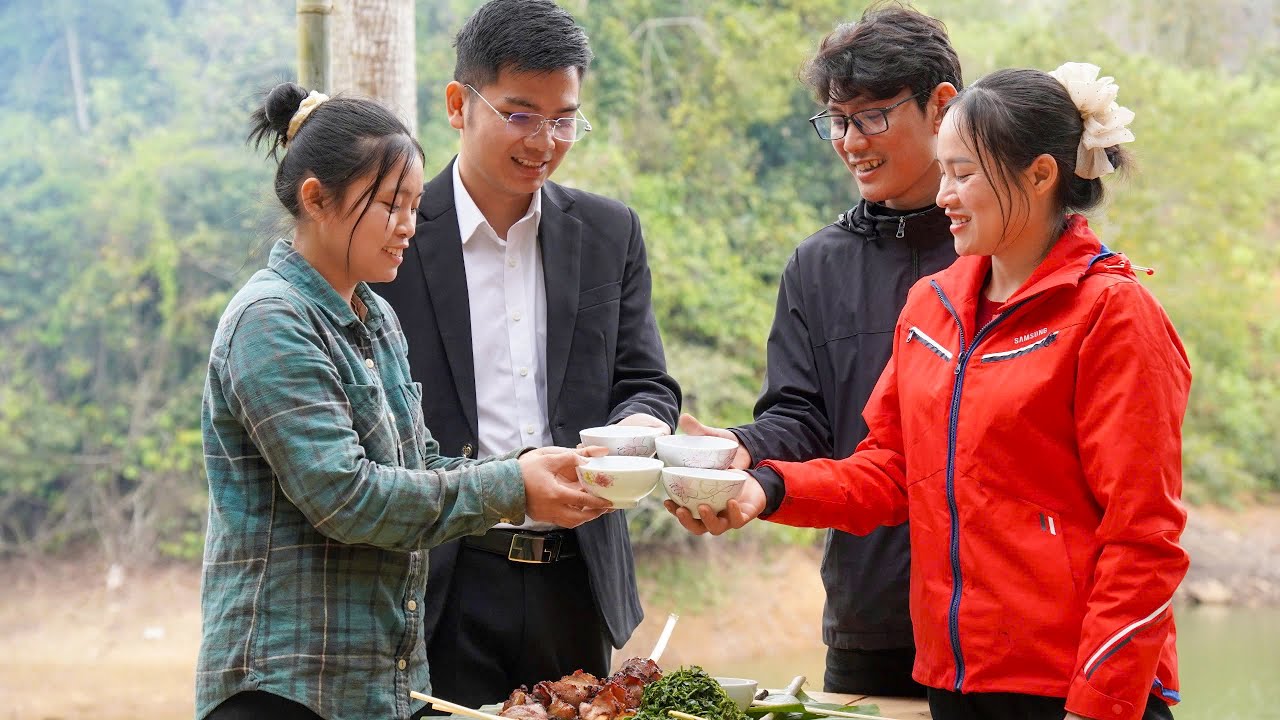 After many hardships, CEO David and Uyên enjoyed a joyful party with CEO Tony and Thuong.