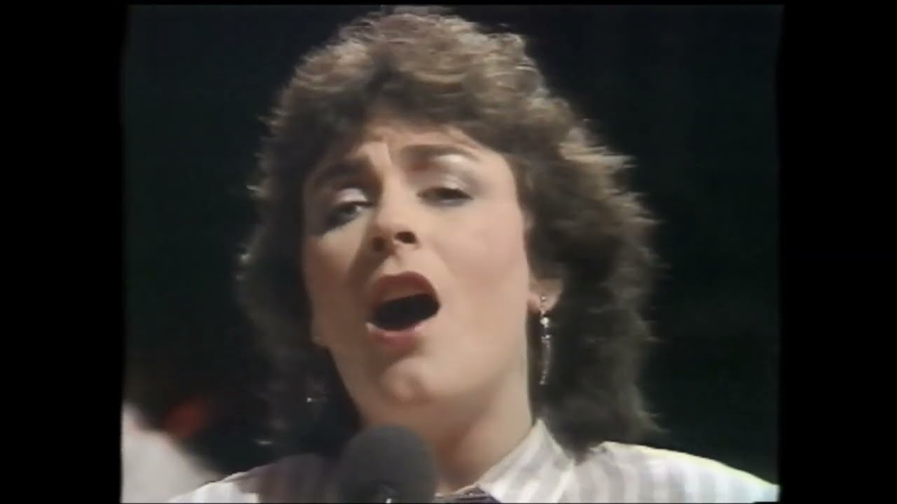 De Danann with Mary Black - Both Sides the Tweed