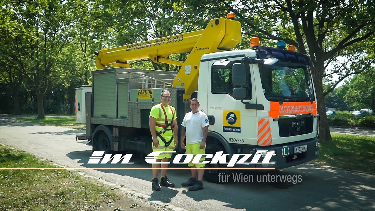 Im Cockpit: Hubsteiger der MA 33