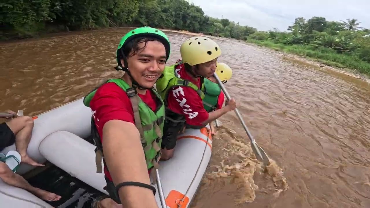 RAFTING DI SUNGAI PROGO ATAS MAGELANG