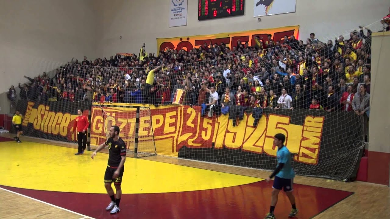 Göztepe - Zağnos Maçında taraftar sahaya düştü