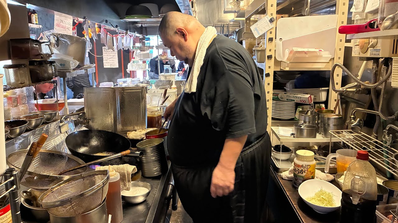 All-You-Can-Eat rice & dishes! Giant chef's insane ramen - Noodles trip in Japan