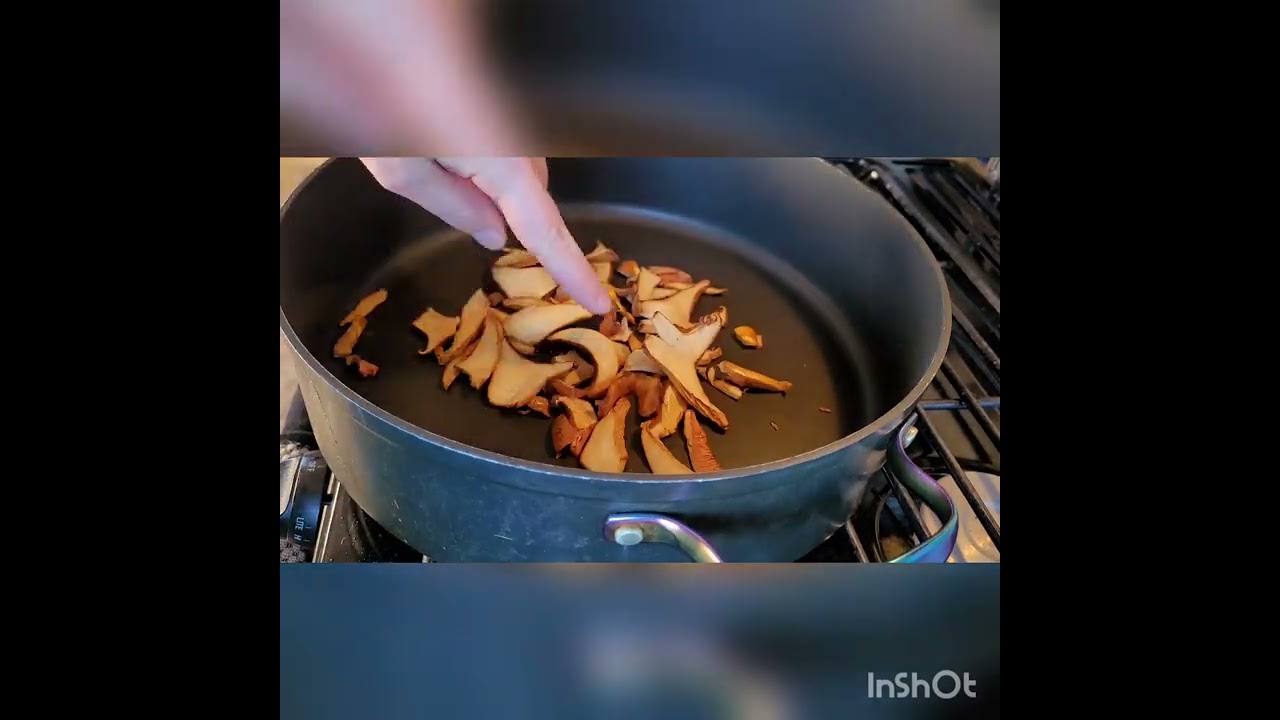 How to properly cook chanterelle mushrooms. #mushroom #Oregon #chanterelles #howto #cooking #yummy