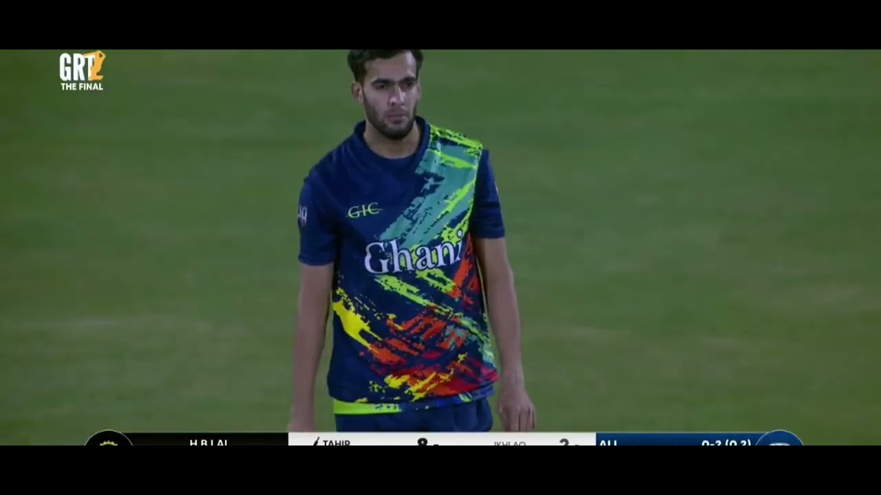 Ali Shabbir bowling in Gani institute of cricket at Lahore next Shoaib Akhtar subscribe my YouTube 