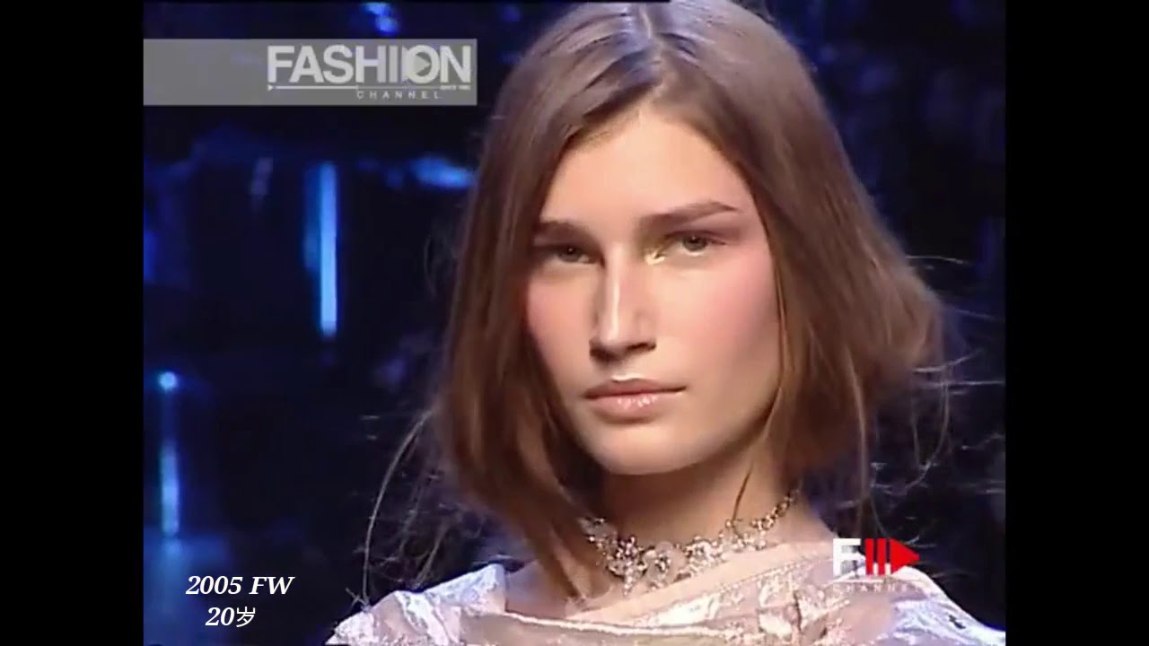 Eugenia Volodina runway 2002 - 2007（I love you forever）.mp4