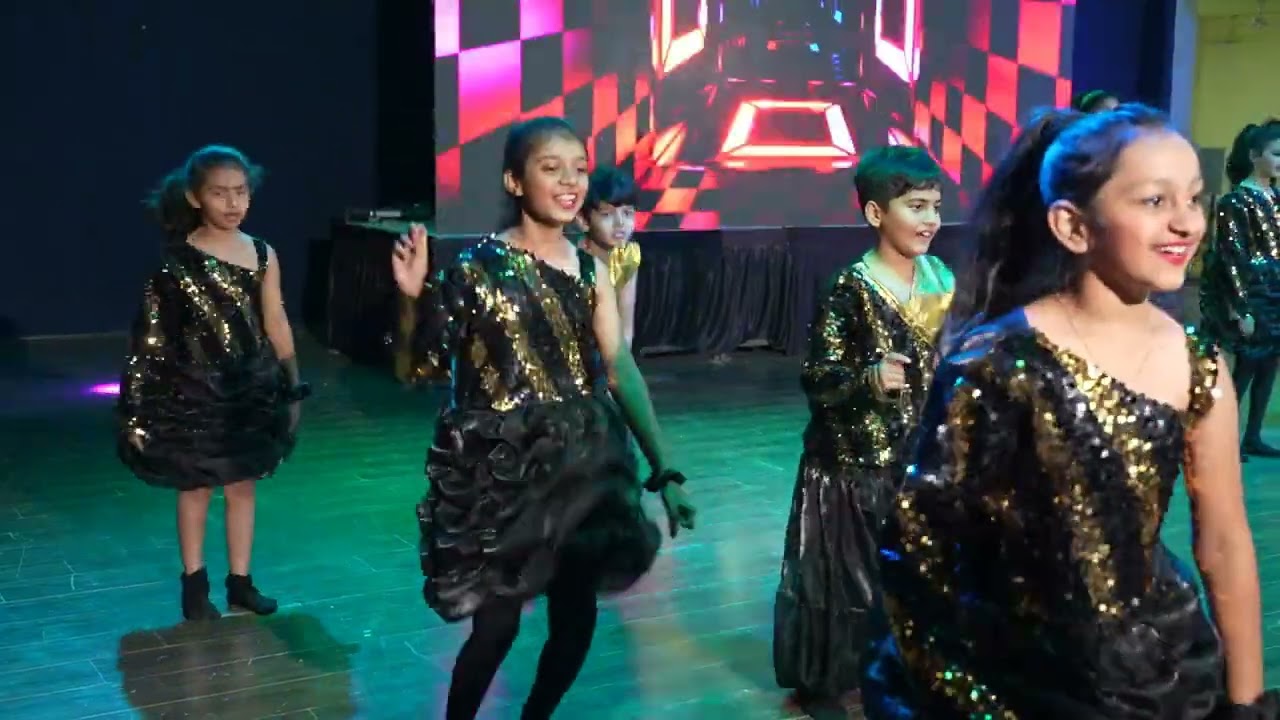 Bridging Generations – Old vs New | Std 4 A & B | Vidyaniketan School