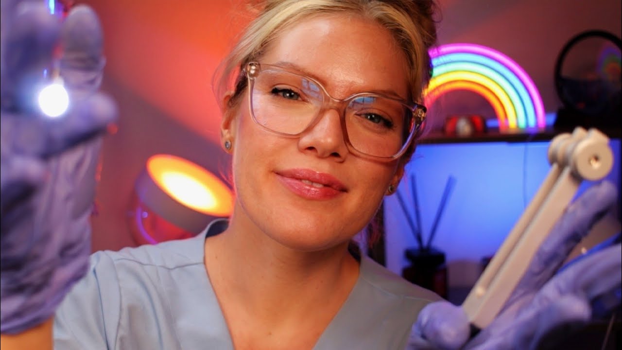 ASMR Pediatra Relaxante Cuidando de Você 💉🩺 | Consulta com Sussurros e Voz Suave