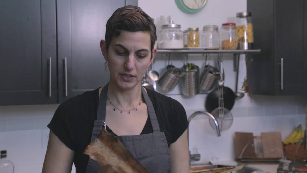 How to make salmon skin chips