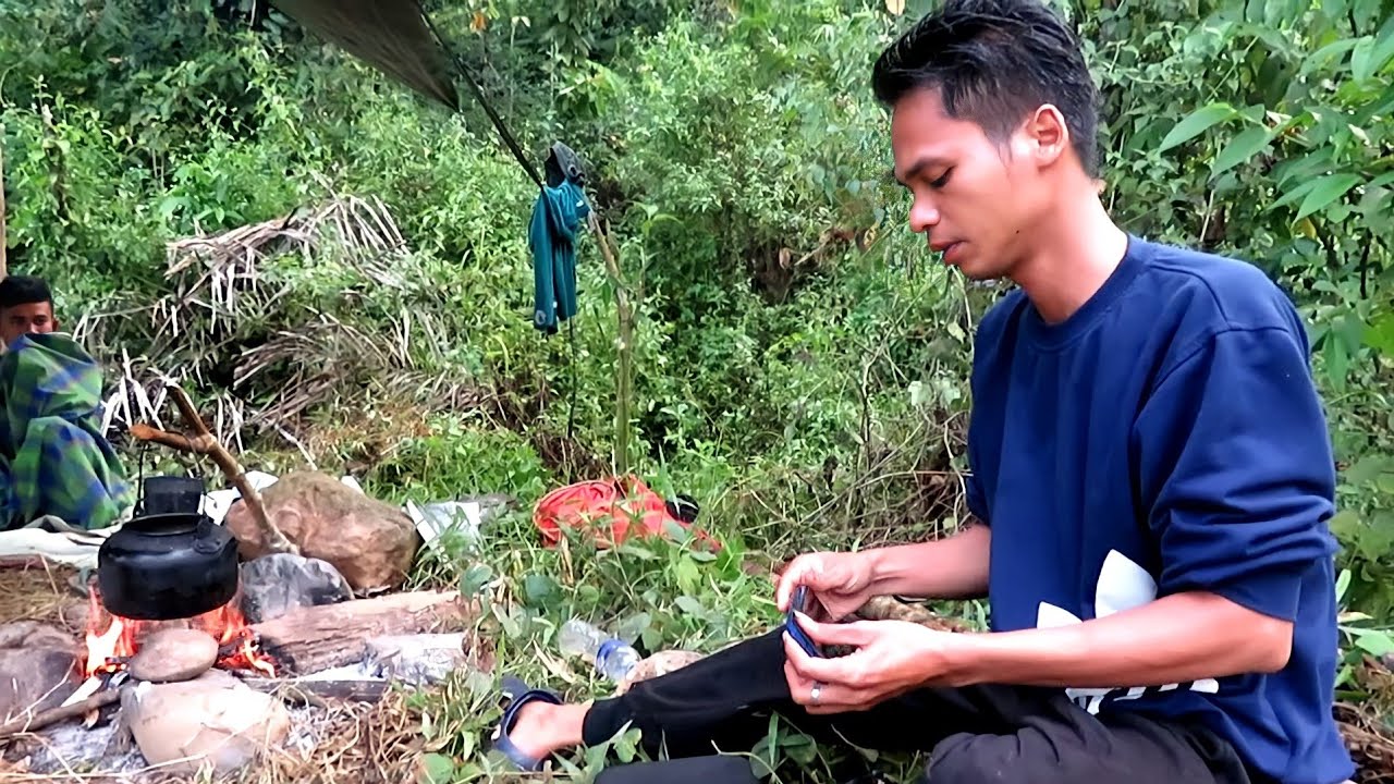 CAMPING CAMP DI TENGAH HUTAN EXSTRIM PENUH TANTANGAN...