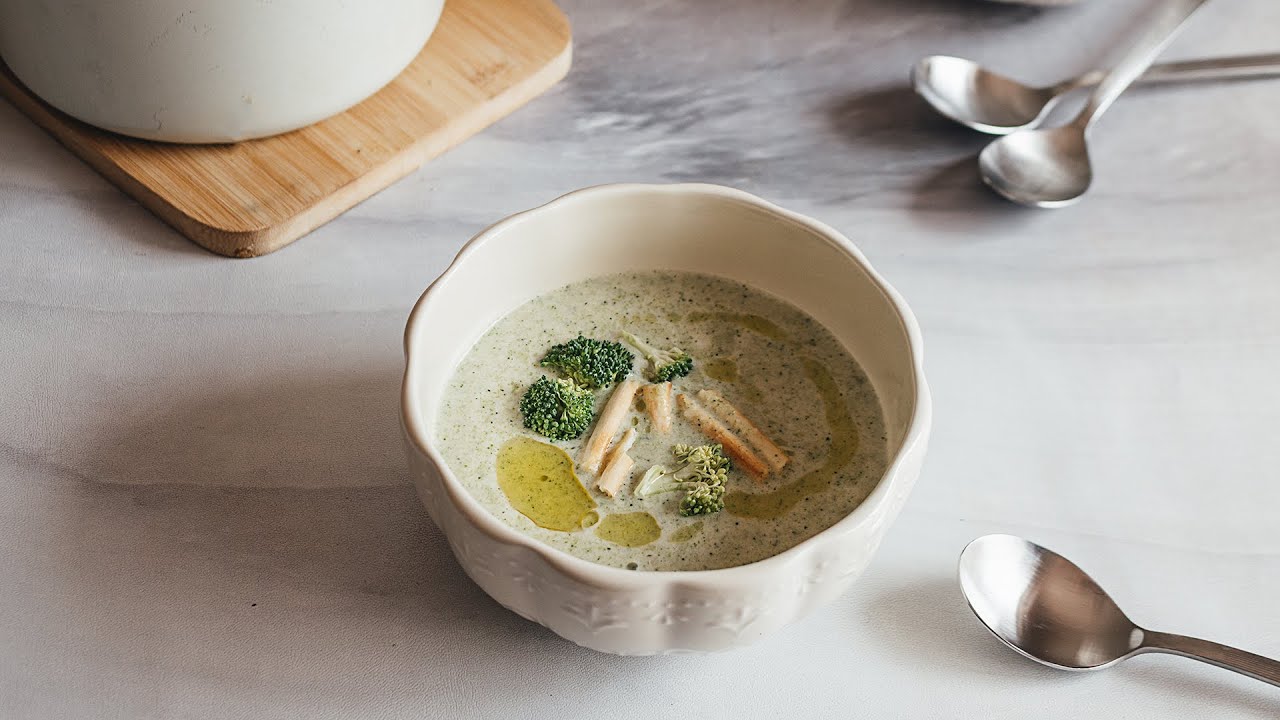 Creamy Broccoli and Oatmeal Soup