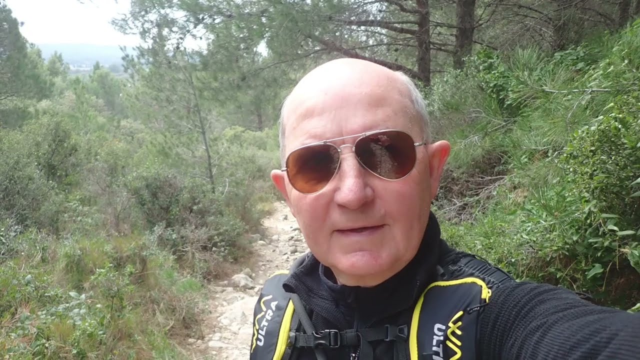 Randonn&eacute;e dans les Alpilles - Castrum du Mont Paon