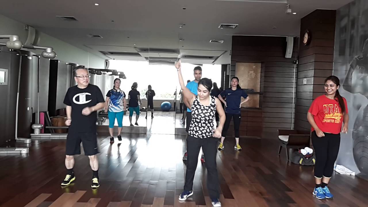 High Heel||Ki & ka|| Kareena & Arjun kapoor ||Group Fitness Choreography by Mansi Sadana