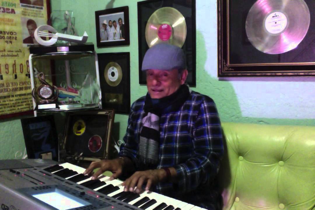 XAVIER SANTOS ((CANTAUTOR))    