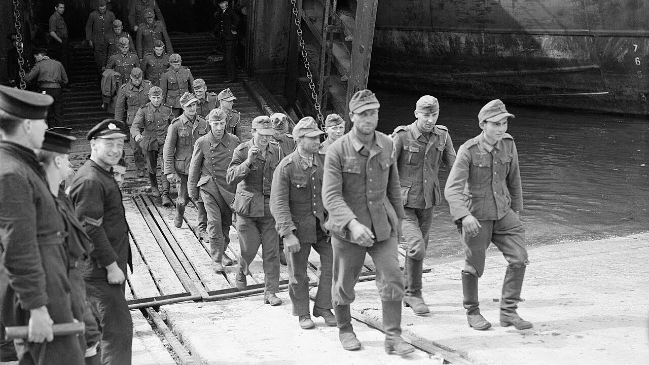 German POWs in Britain Braced for Punishment — But Scots Invited Them to Christmas Dinner
