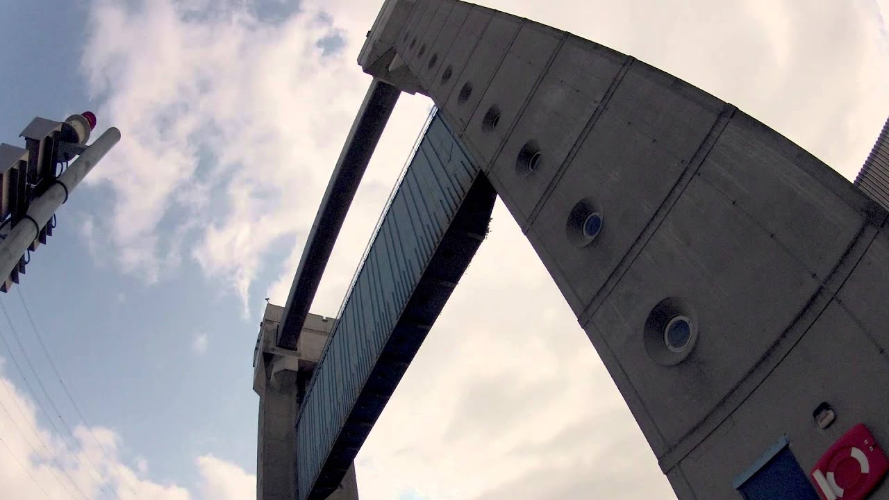 The Barking Creek Barrier: London's other, massive, mostly-unknown flood barrier.