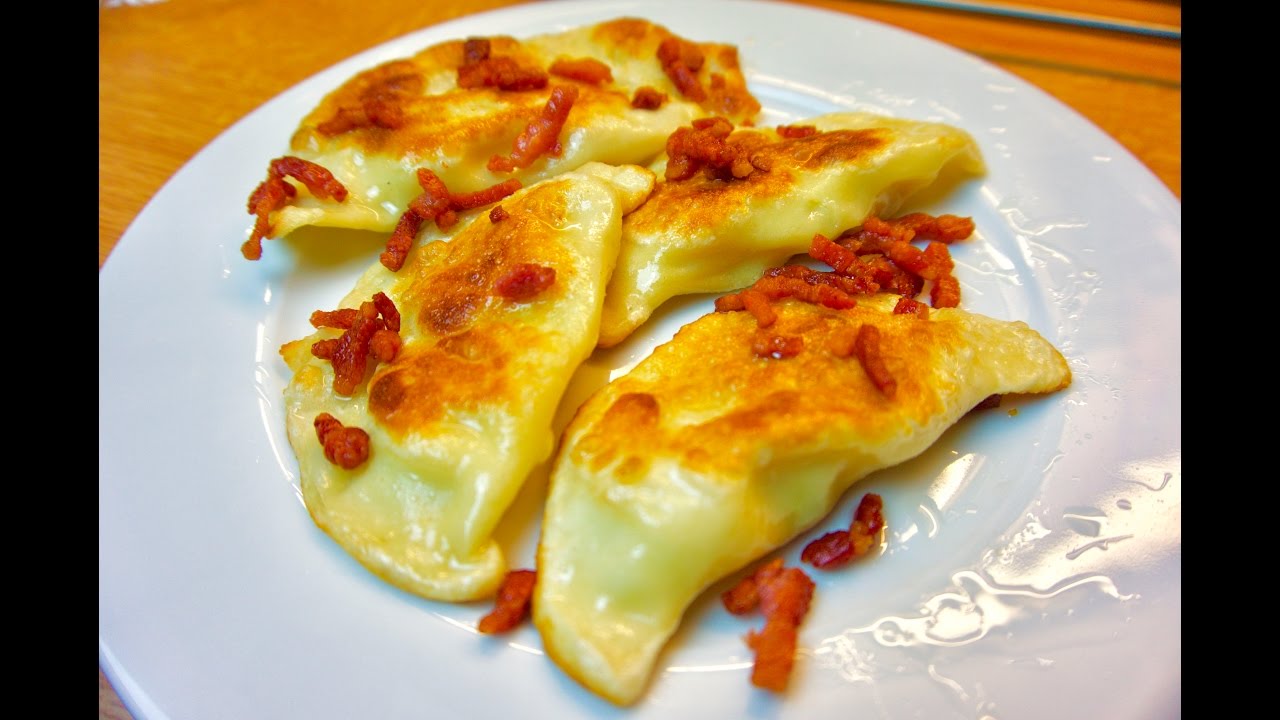Piroggen mit Füllung (Pierogi z farszem) Pirogi with filling ◊◊◊ Kindheitserinnerungen Kooperation