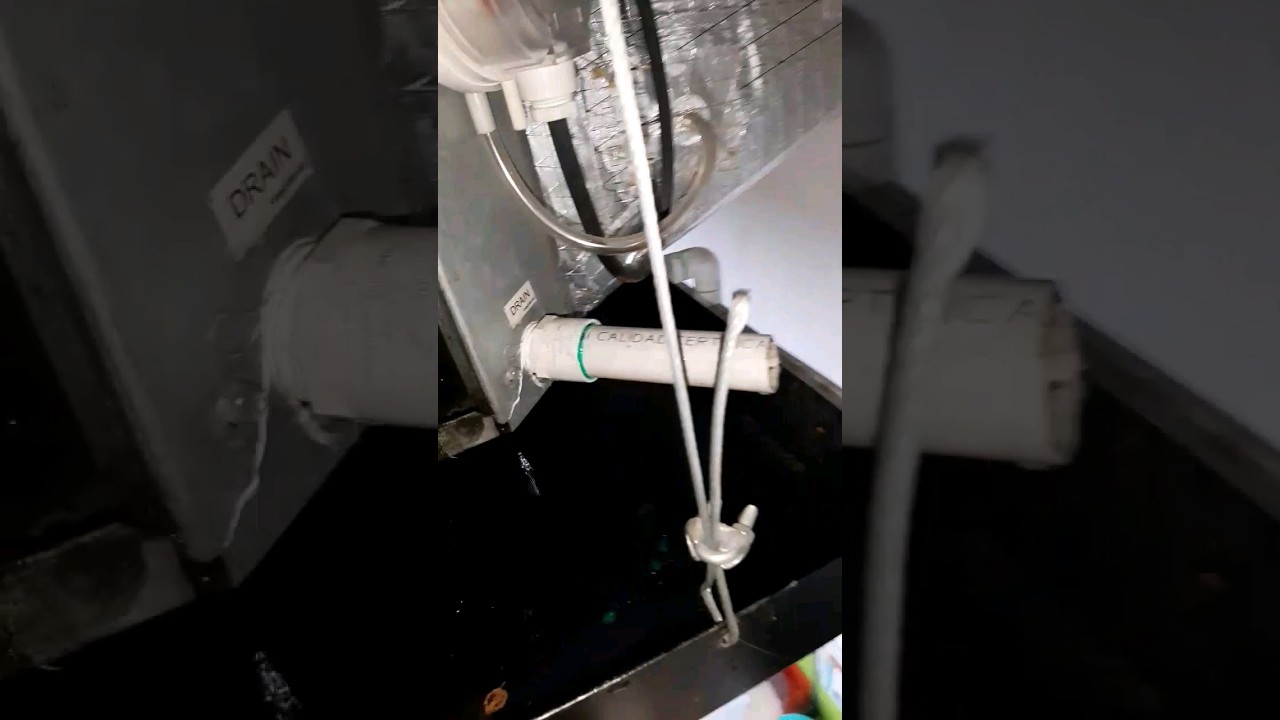 drenaje obstruido #tools #diy #technology #hvac #work #industrial #viral#aireacondicionado#homemade