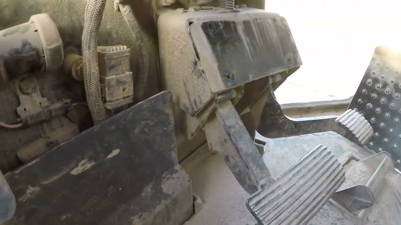 CAT D11T action alarm