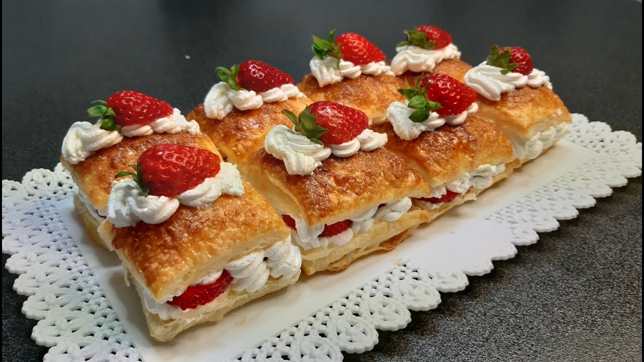 TORTA ALLE  FRAGOLE E PANNA,  con solo 3 ingredienti, si prepara in pochi minuti