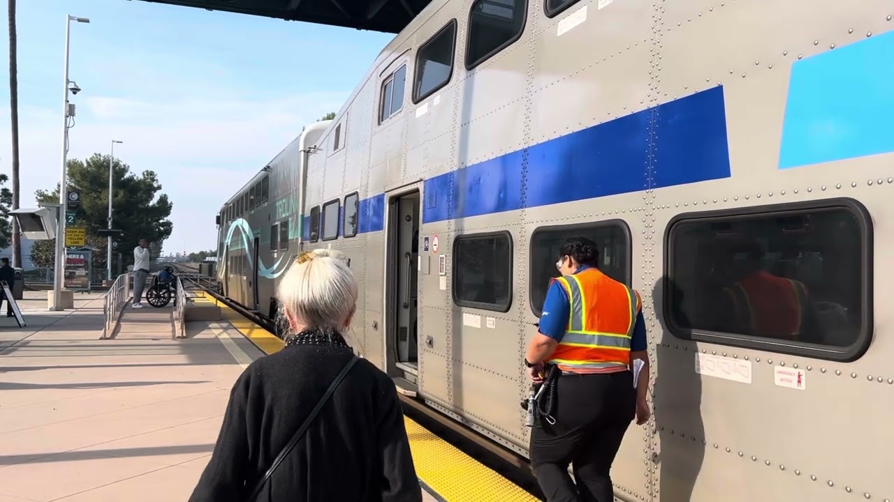 The arrival and departure of metrolink 1665 at Irvine train station on 11/30/25