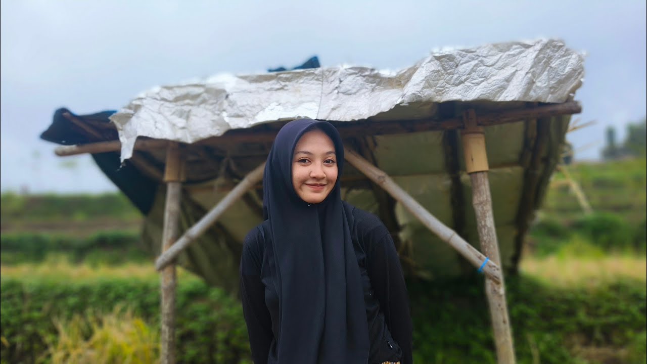 Gadis Desa neng Indri Cerita naik ke gunung cikuray ketemu Bagas