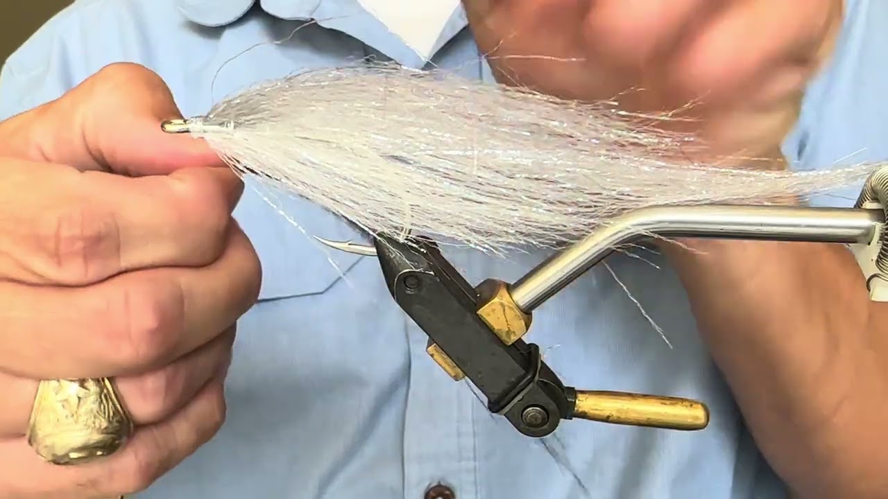 At the Vise: A Super-Simple and Effective Baitfish Fly Pattern