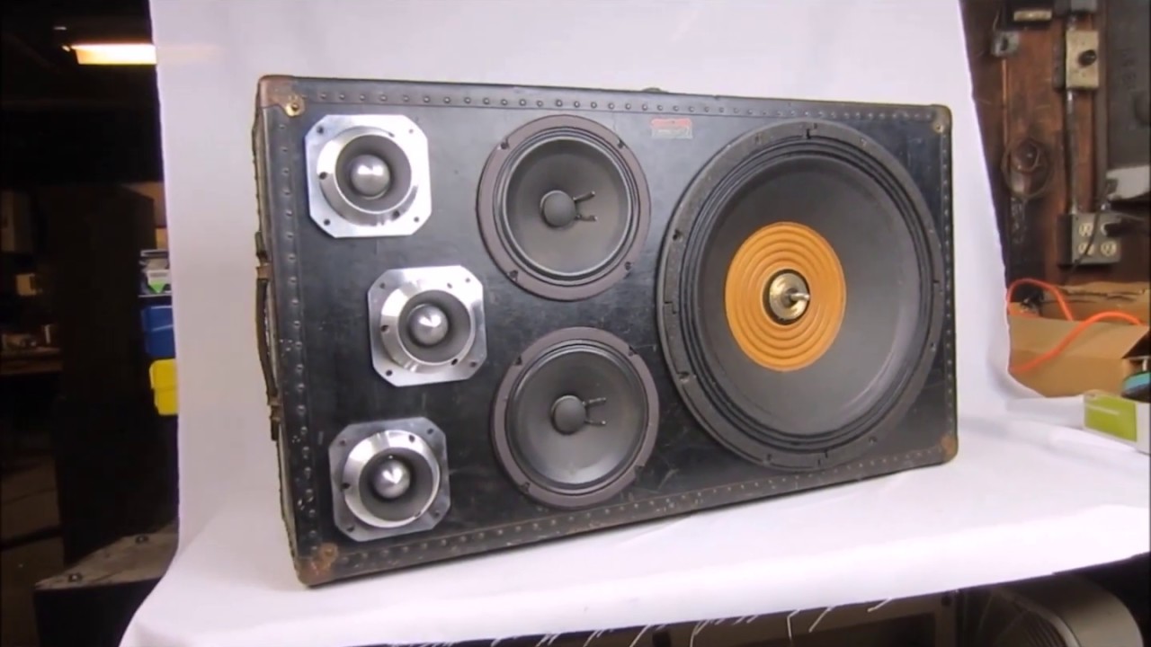 WORLDS LOUDEST Portable Bluetooth Speaker - 3400 watts!! The King Kong by: ThumpCase
