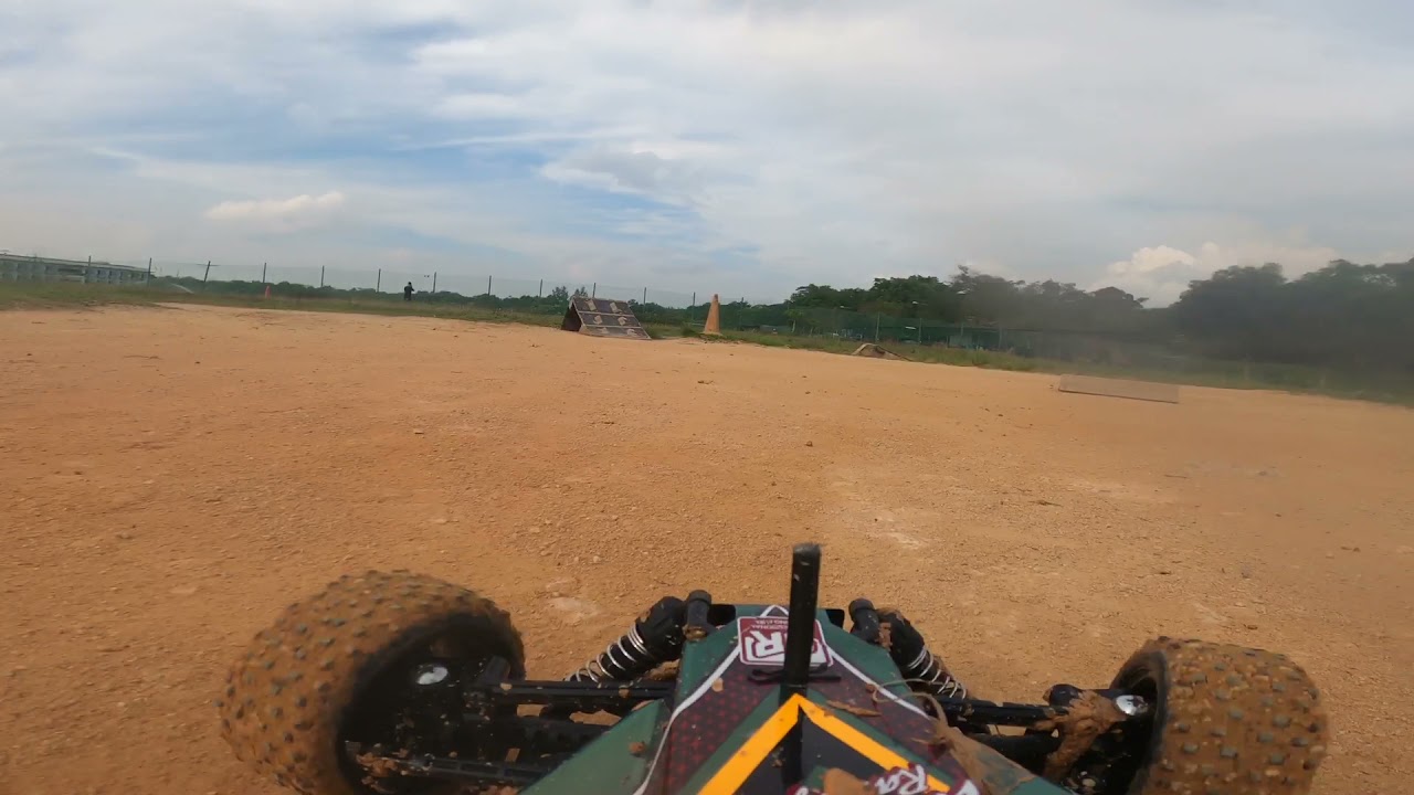 More jumps @ Lorong Halus - Tamiya Plasma Edge II