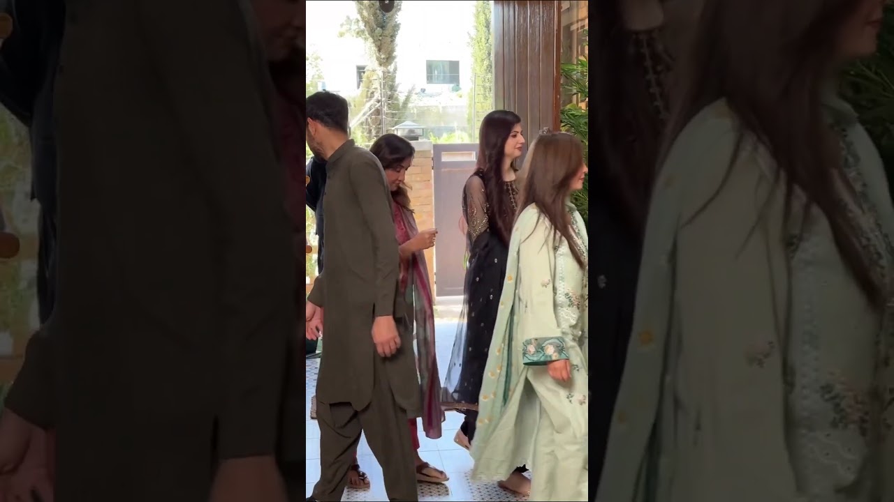 Leila Zuberi gave Eidi to her daughter-in-law #pakistaniactress #eid #shortvideo