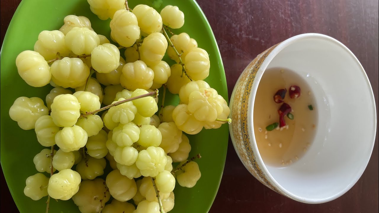 ញាំកន្ទួតទឹកត្រីម្ទេស