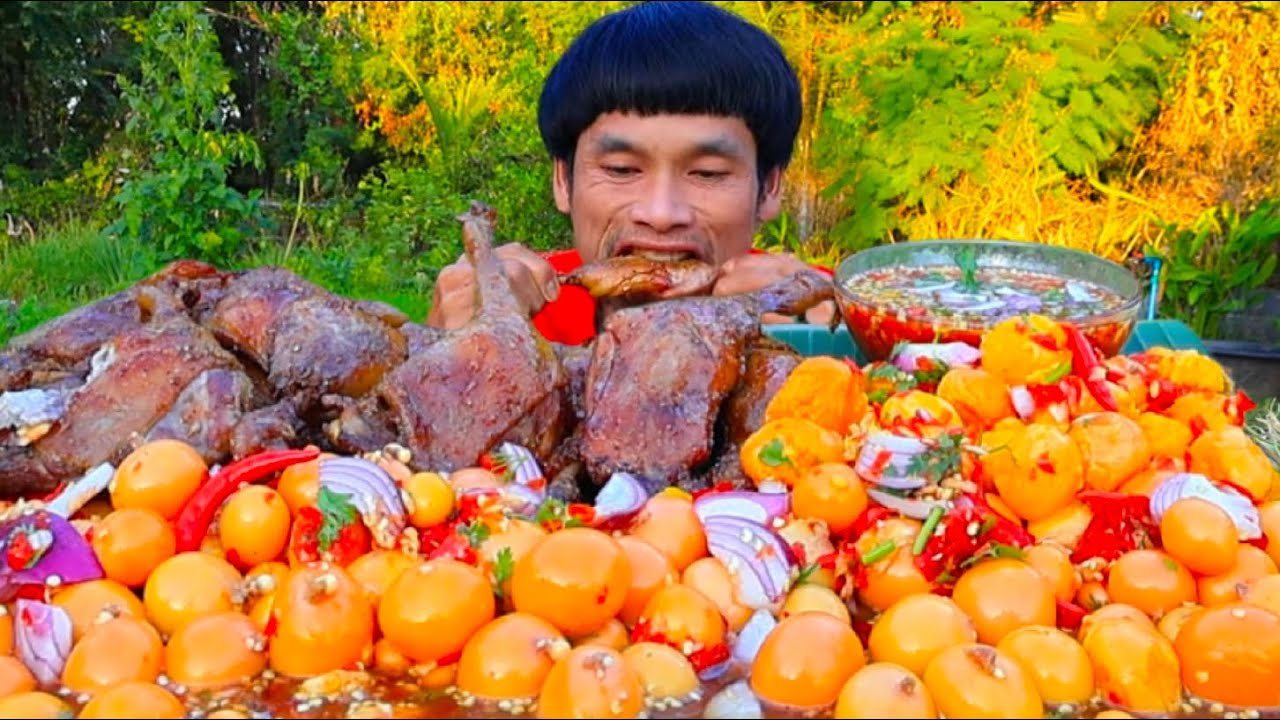 เป็ดย่างน้ำจิ้มรสเด็ดยำพวงไข่เผ็ดๆแกล้มผักสดแซ่บคักอีหลีครับพี่น้องMUKBANG EATING SHOW/โก้อีสานพาแดก