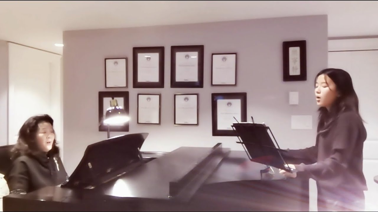 466、【声乐课】练声曲+歌曲🎵唱流行一样需要高位置、一样需要科学健康的发声，女孩己拥有很好的混声👍