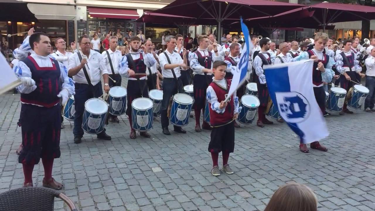 FANFARENZUG RAUENSPURG Marienplatz Ravensburg