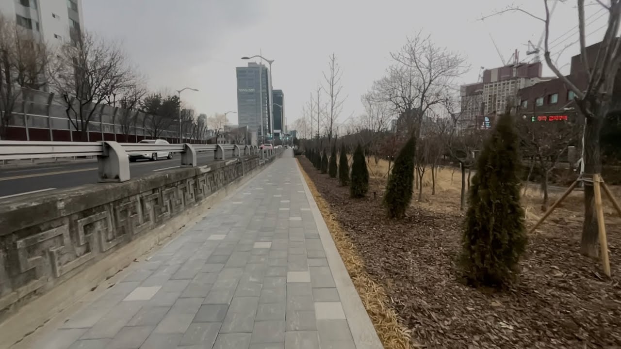 적당히 멀리