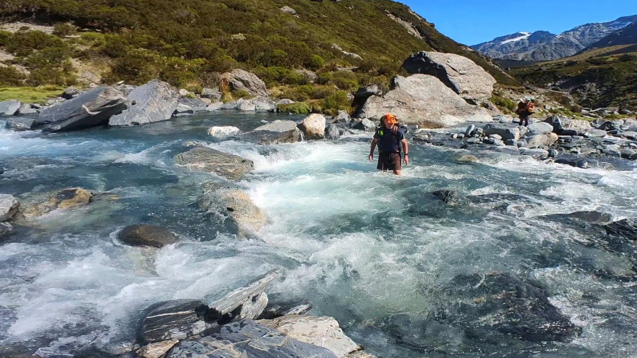 A tramp thru the headwaters of the Landsborough