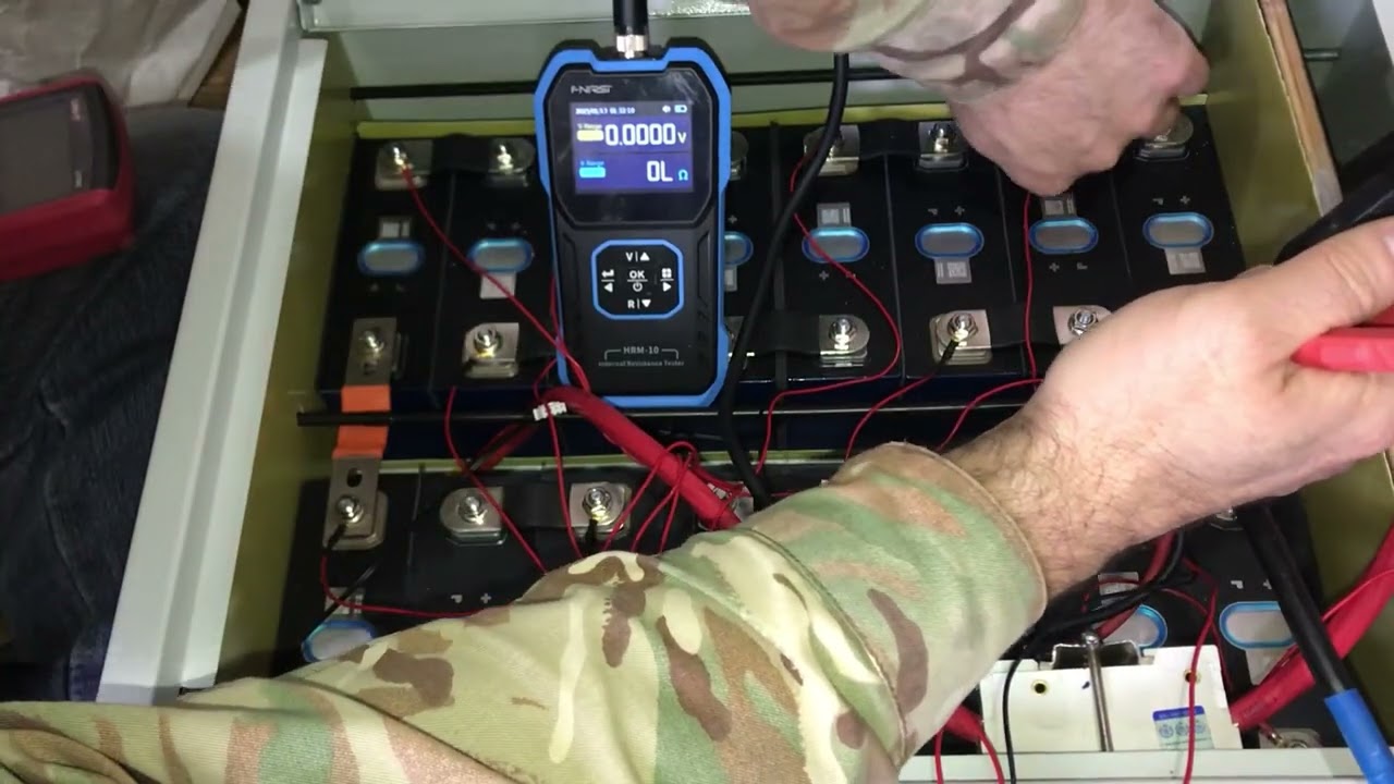 Ремонтуємо робоче. ЗалізоФосфатна електрошафа та Luxeon UPS-1000ZY 