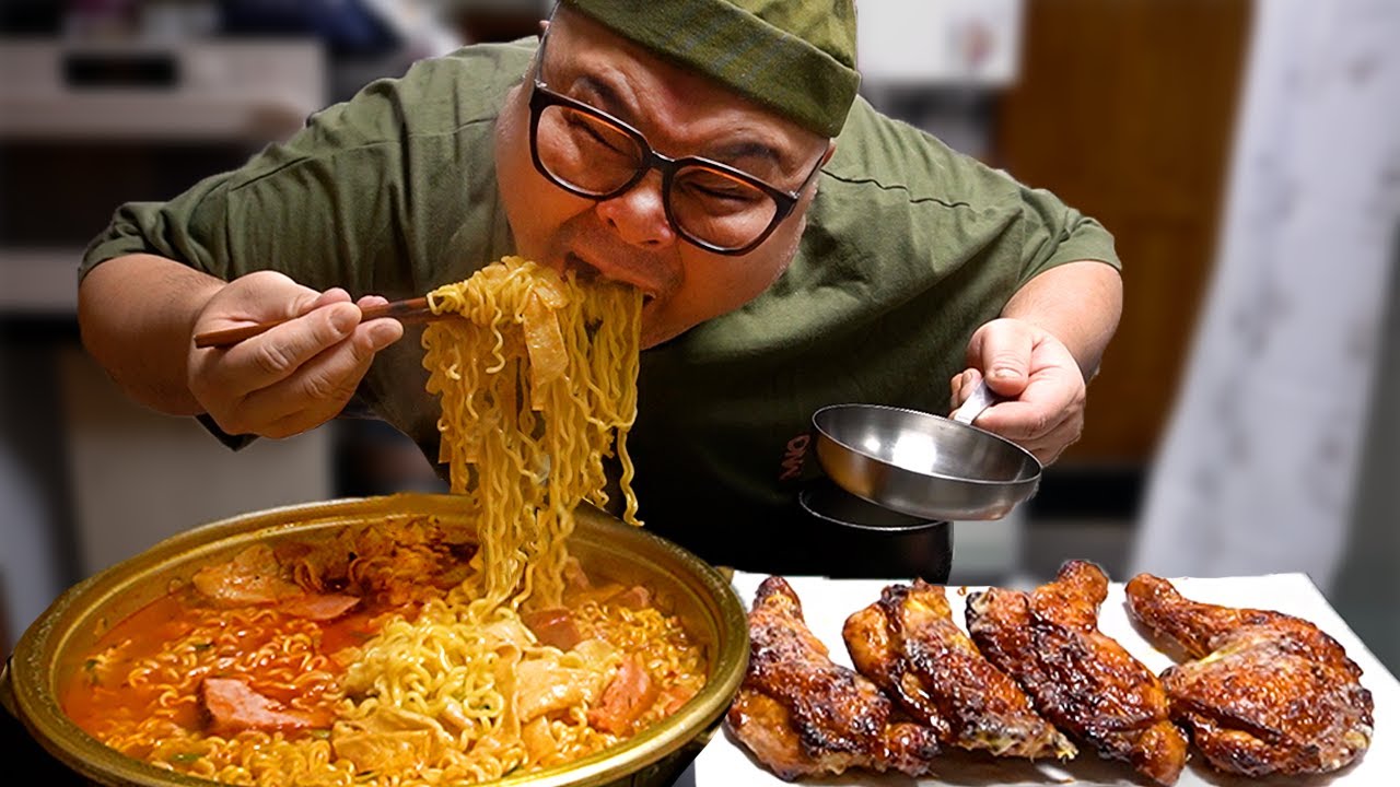 햄폭탄 부대찌개 라면과 굽네 신메뉴 장각구이!! 근데 왜 지점마다 맛이 다르지...?│Chicken and ramen Mukbang Eatingshow