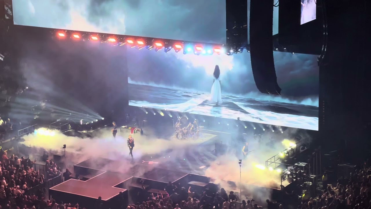 Mana (Live 4K) - En el muelle de San Blas - Montréal, Oct 2025