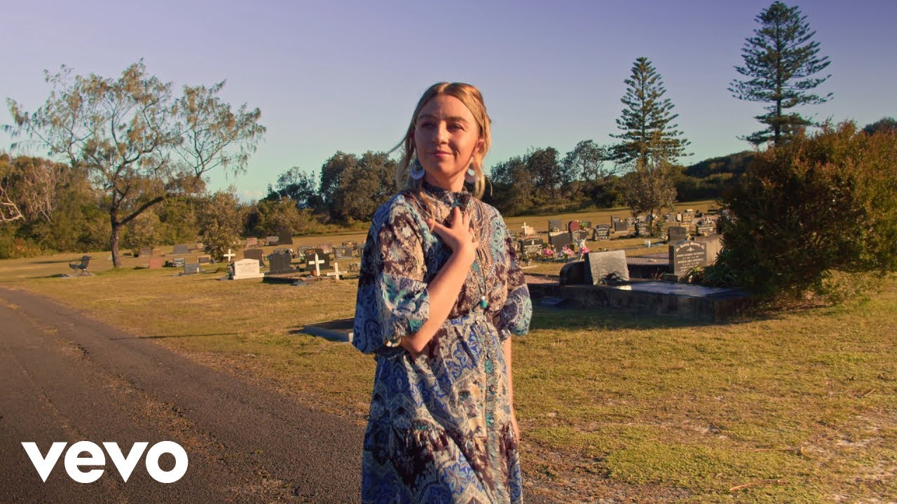 Ashleigh Dallas - Whistle On The Wind